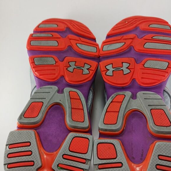 UnderArmour Silver Athletic Shoe 6.5Y. Fits like Women's 7.5. Silver. - Picture 8 of 12